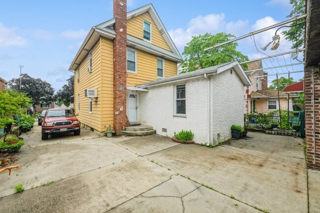 Building Photo - 57 N Tyson Ave
