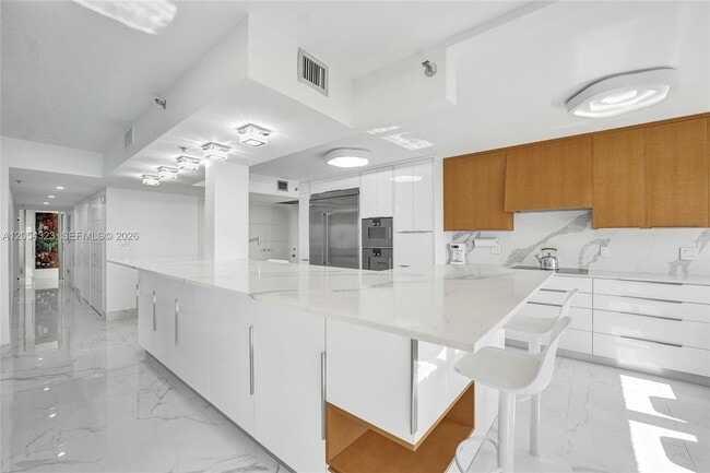 Building Photo - 1201 S Ocean Dr