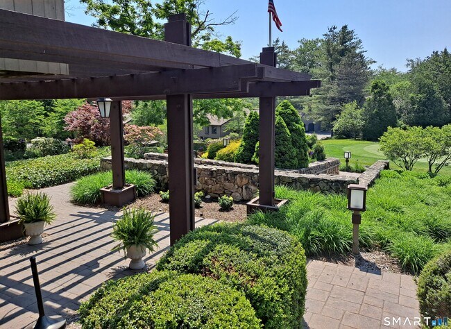 Building Photo - 83 Mallard Dr