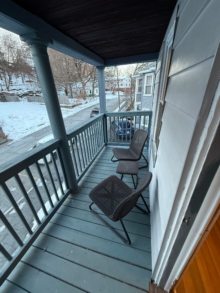 Building Photo - 41 Cliff St