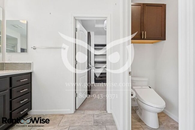 Building Photo - 1548 Glenn St