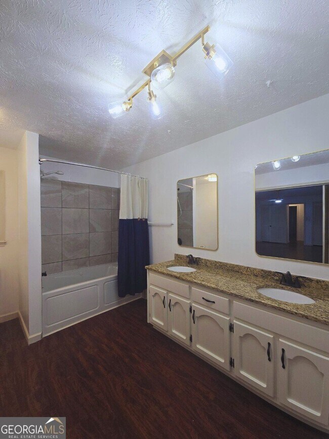 Building Photo - 2821 Meadowlark Trail NW