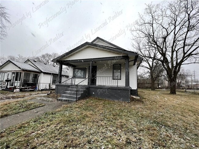 Building Photo - 44 Bluecrest Ave