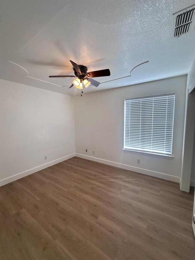 Building Photo - 2378 Grapewood Ct