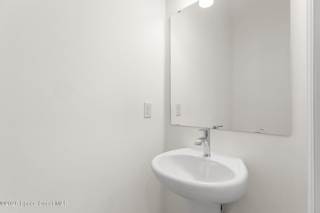 Building Photo - 193 Dayton Blvd