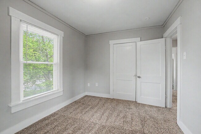 Building Photo - 2600 Wayne Ave