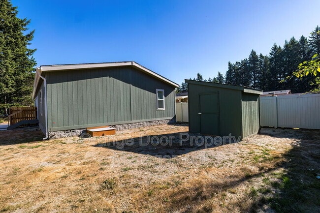 Building Photo - 2106 SE Richmond Ln