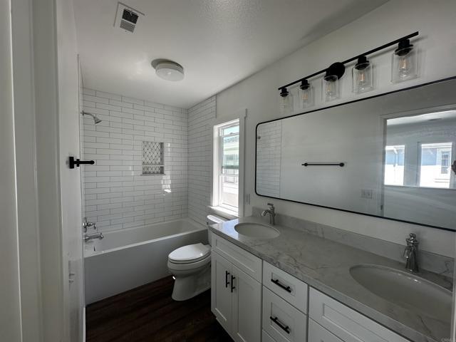 Building Photo - 6957 Catamaran Dr