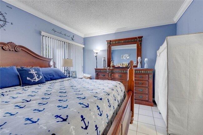 Building Photo - 1758 W 58th St