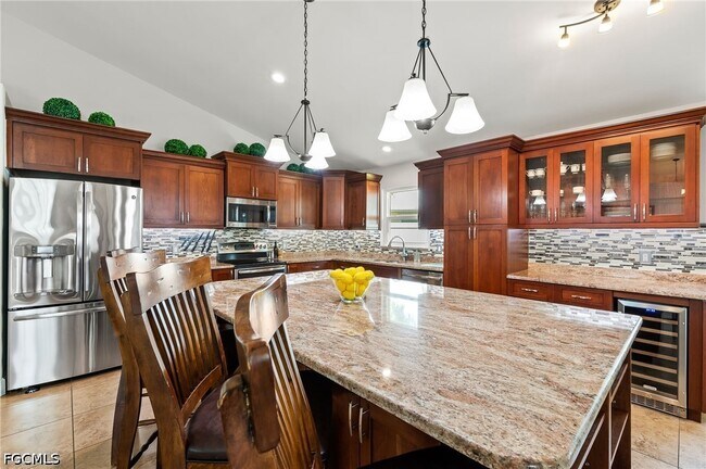 Building Photo - 1250 Silverstrand Dr