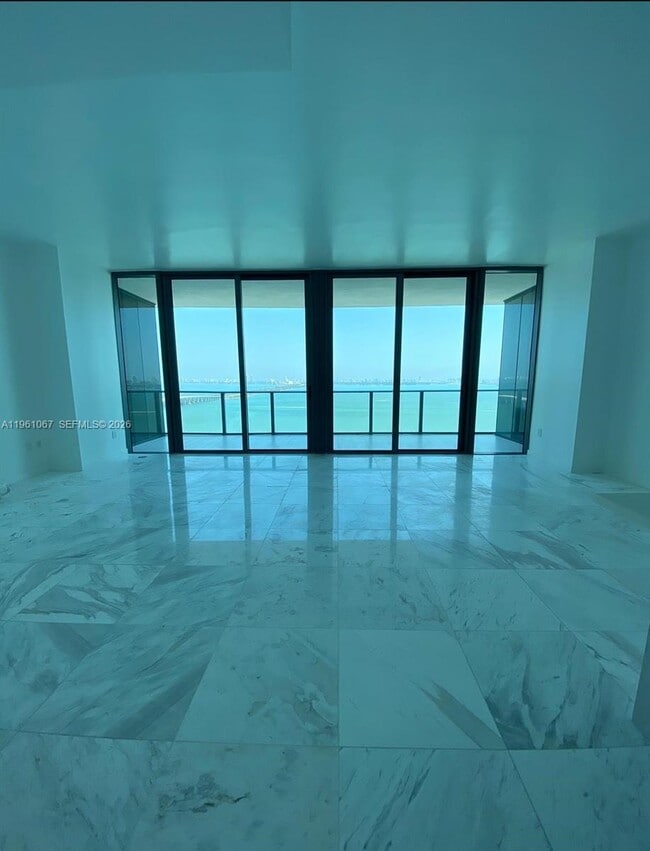 Building Photo - 480 NE 31st St