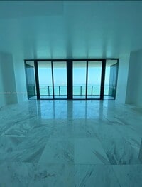 Building Photo - 480 NE 31st St