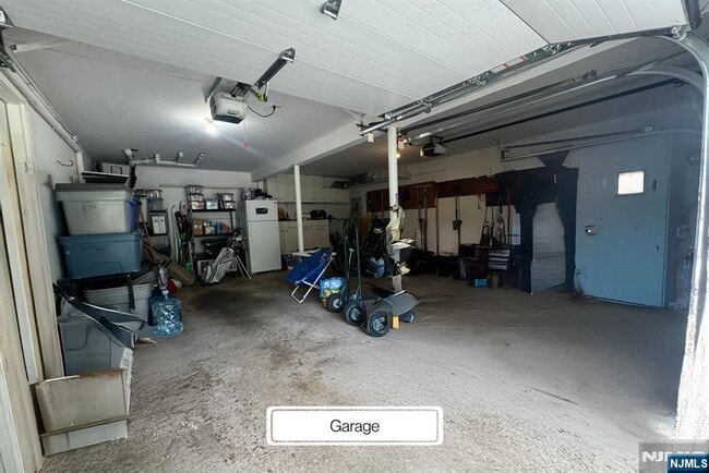 Building Photo - 504 Corella Ct