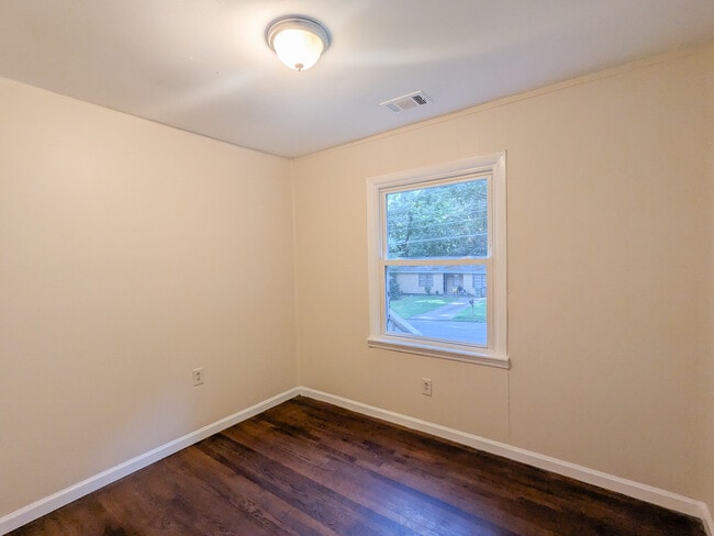 Building Photo - 2871 Marco Dr NW
