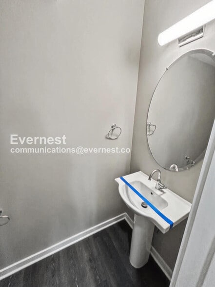 Building Photo - 608 Mason Ward Pl