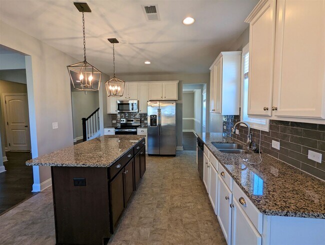 Building Photo - 46 Yellow Pne Ln