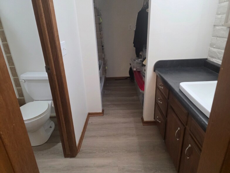 Building Photo - 1119 Kennedy St