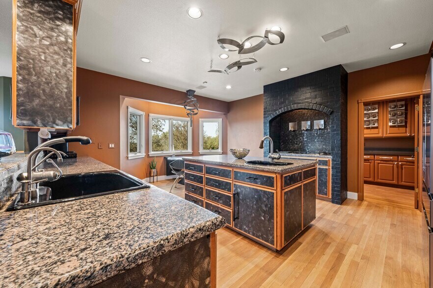 Building Photo - 8985 Vista de Lago Ct