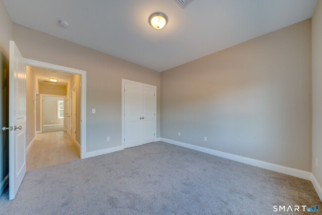 Building Photo - 37 Hunters Ln