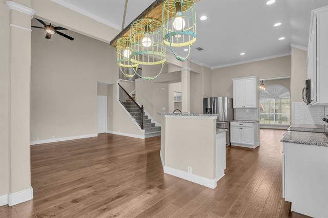 Building Photo - 754 Monterey Dr