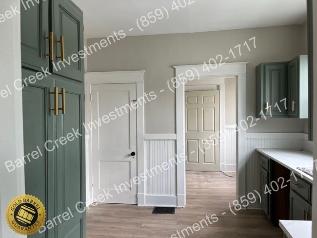 Building Photo - 4-Bed 1.5-Bath House + 2-Car Garage
