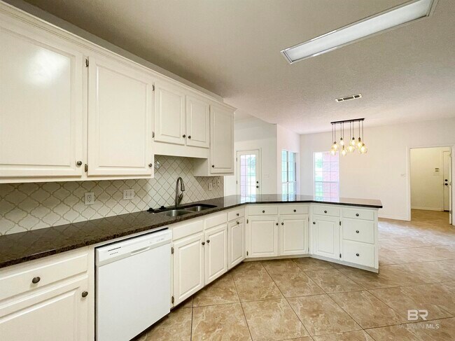 Building Photo - 30442 Middle Creek Cir