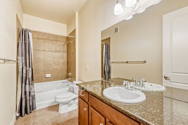 Building Photo - 305 Inverness Way S