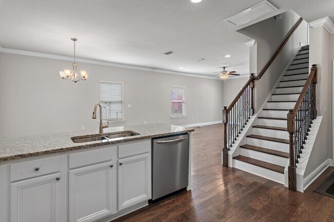 Building Photo - 244 Eagle Bay Ln