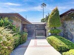 Building Photo - 6763 Radlock Ave