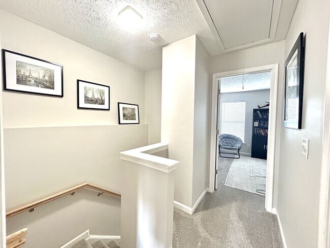 Building Photo - **UPDATED END-UNIT LENOX VILLAGE TOWNHOME ...