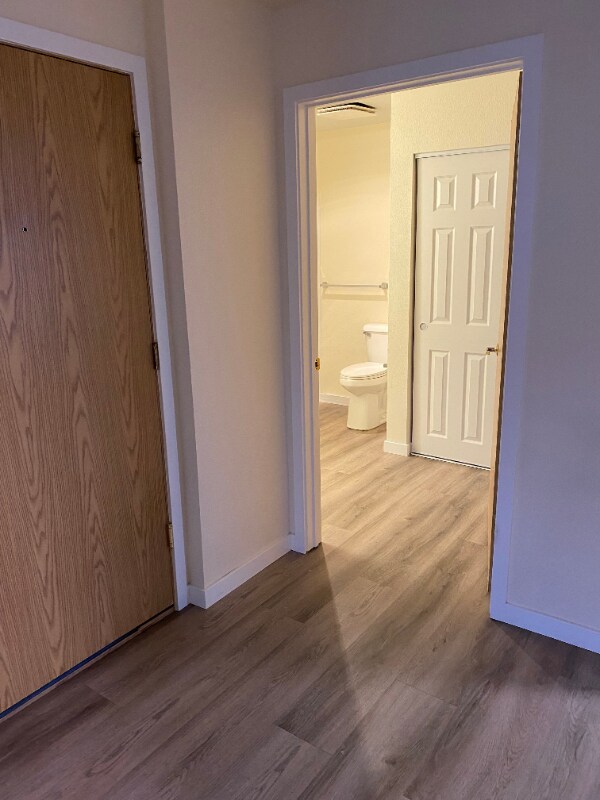 Building Photo - 334 Wells Ave S