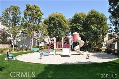 Building Photo - 2800 Plaza del Amo