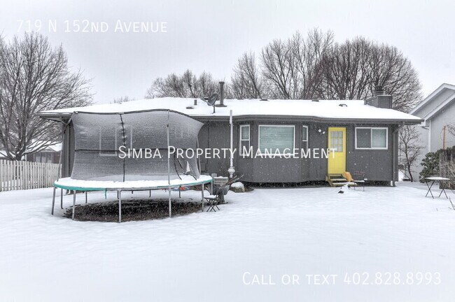 Building Photo - 719 N 152nd Ave