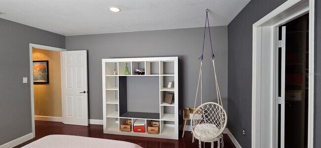 Building Photo - 2115 Alvarado Ln