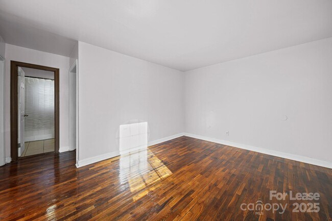 Building Photo - 2621 Druid Hls Wy