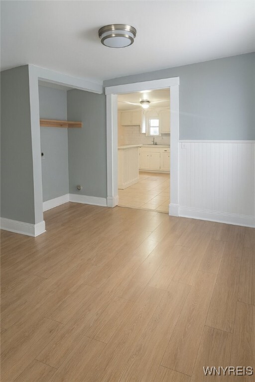 Building Photo - 143 Tyler St