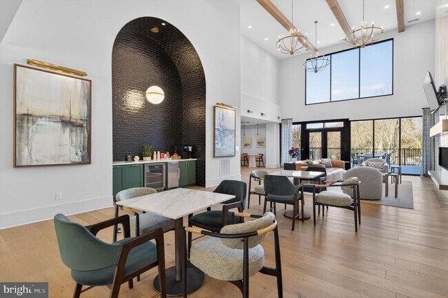 Building Photo - 76 Old Mill Bottom Rd N