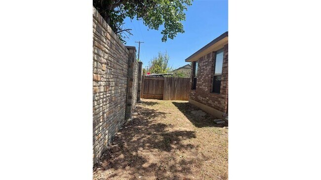 Building Photo - 229 Archipelago Trail