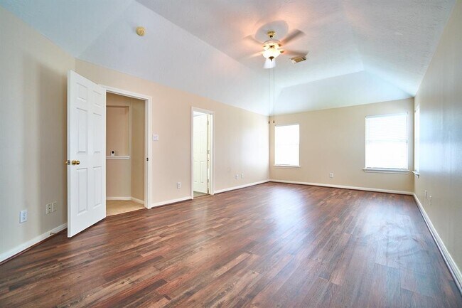 Building Photo - 9111 Winkbow Dr