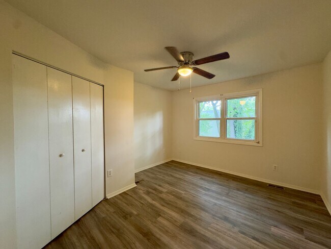 Building Photo - 1830 Eloise Ln