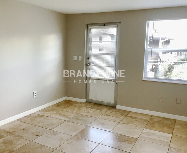 Building Photo - 7317 Oak Crest Dr