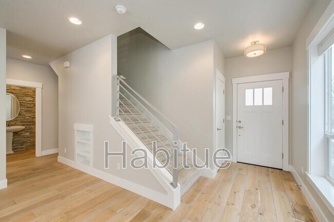 Building Photo - 2248 W Hill Terrace Ln