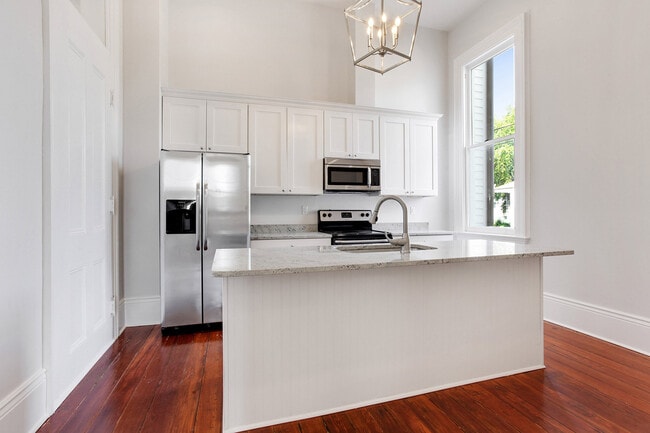 Primary Photo - Spacious Uptown 2BR/2.5BA in Restored Mansion w/ GATED OFF STREET PARKING