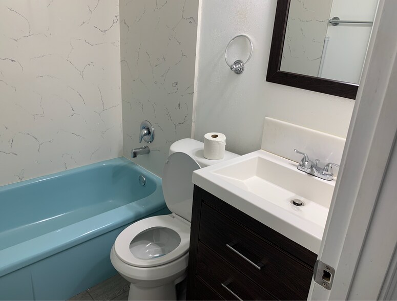 Building Photo - 9001 Kickapoo Dr