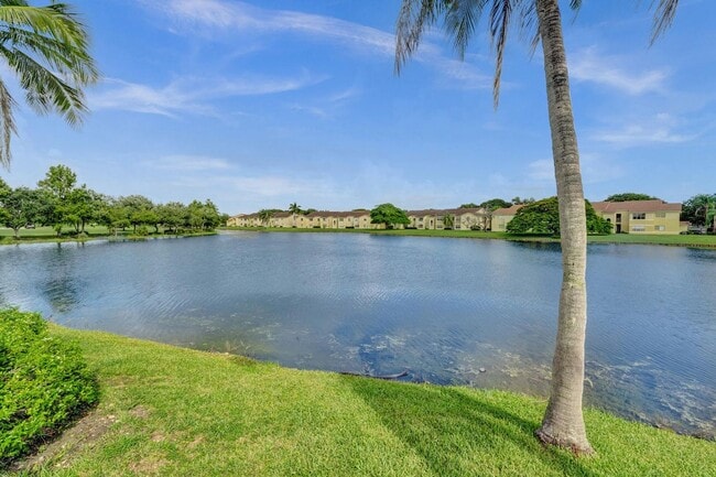 Building Photo - 12650 Vista Isles Dr