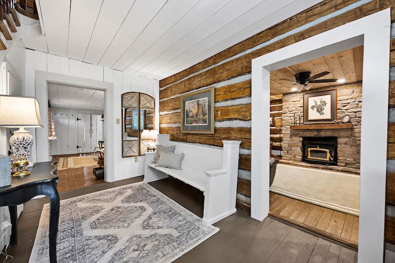 Building Photo - 1612 N Miles St