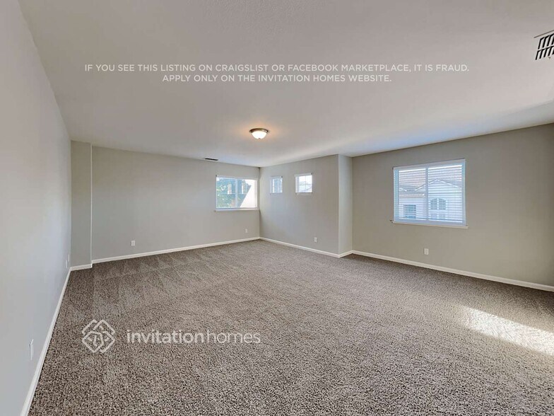 Building Photo - 9420 Red Spruce Way