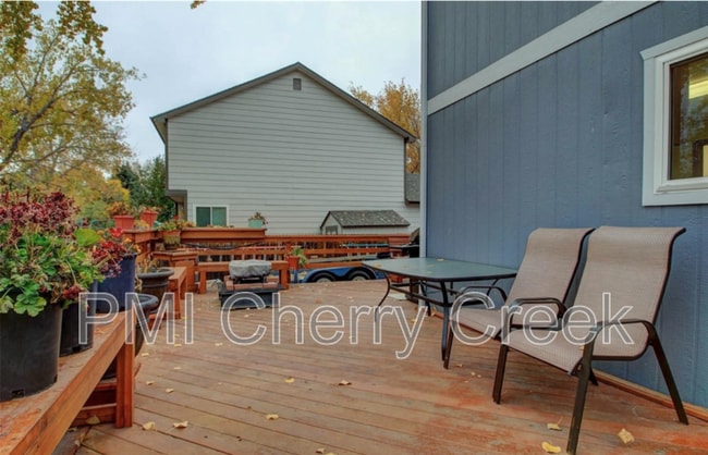 Building Photo - 11847 W Berry Ave