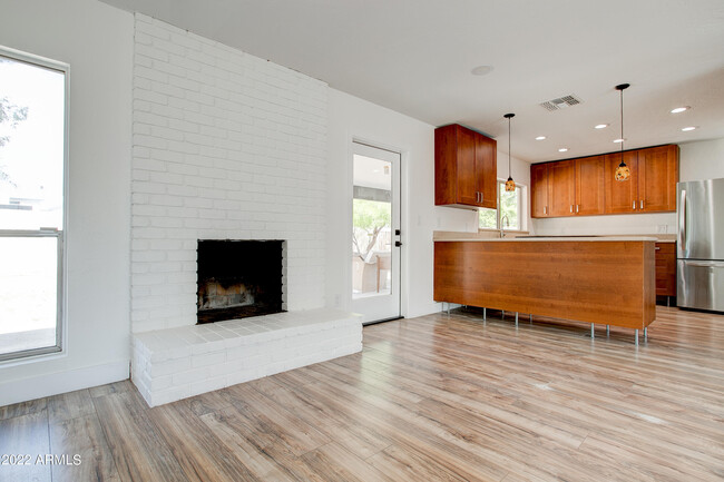 Building Photo - 4810 S Beck Ave