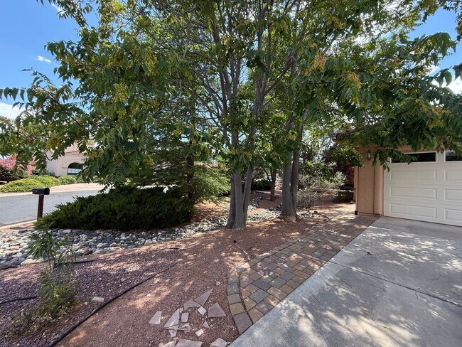 Building Photo - Price Reduced!! Desirable Uptown Sedona In...